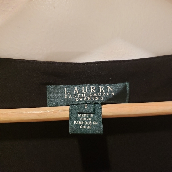 Ralph Lauren Evening Dress in Black with Low V-Neck and Sculpted Bodice, Size 8 - Picture 4 of 5